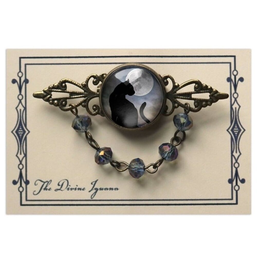 Black Cat & Full Moon Brooch - Halloween Pin - Spooky‎ & Gothic Jewelry